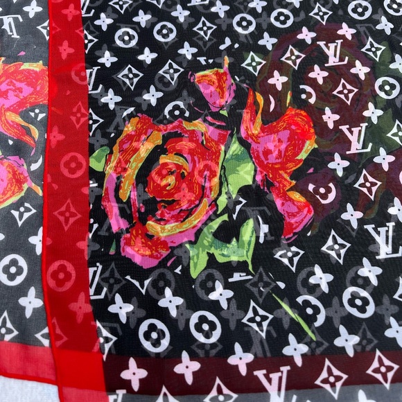 Louis Vuitton silk scarf - Picture 5 of 5